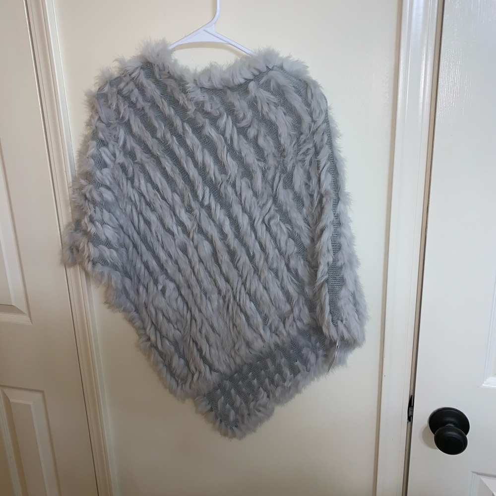 Ferand Fur Poncho NWT